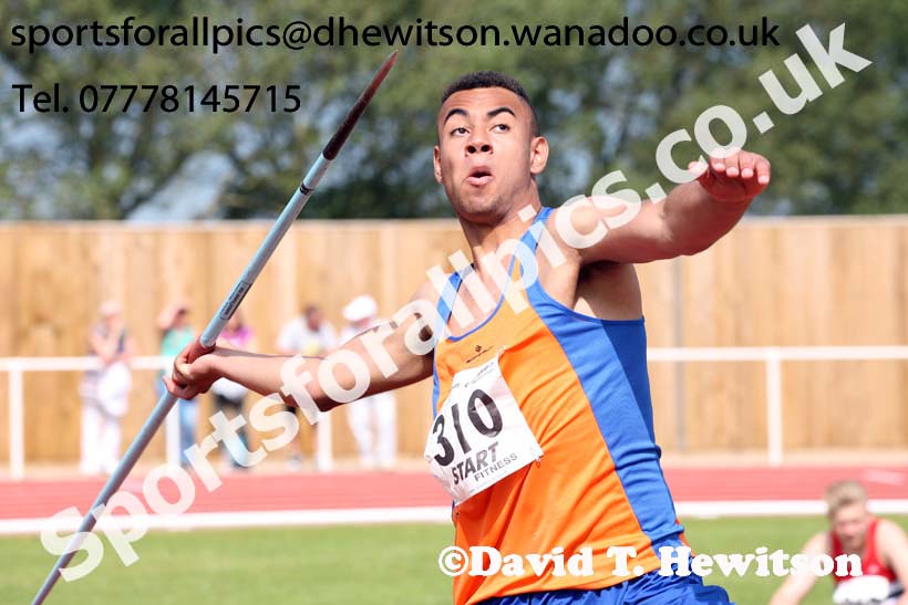 Under-17 mens javelin. Photo: David T. Hewitson/Sports for All Pics